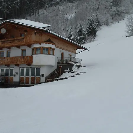 Tummener Apartament *